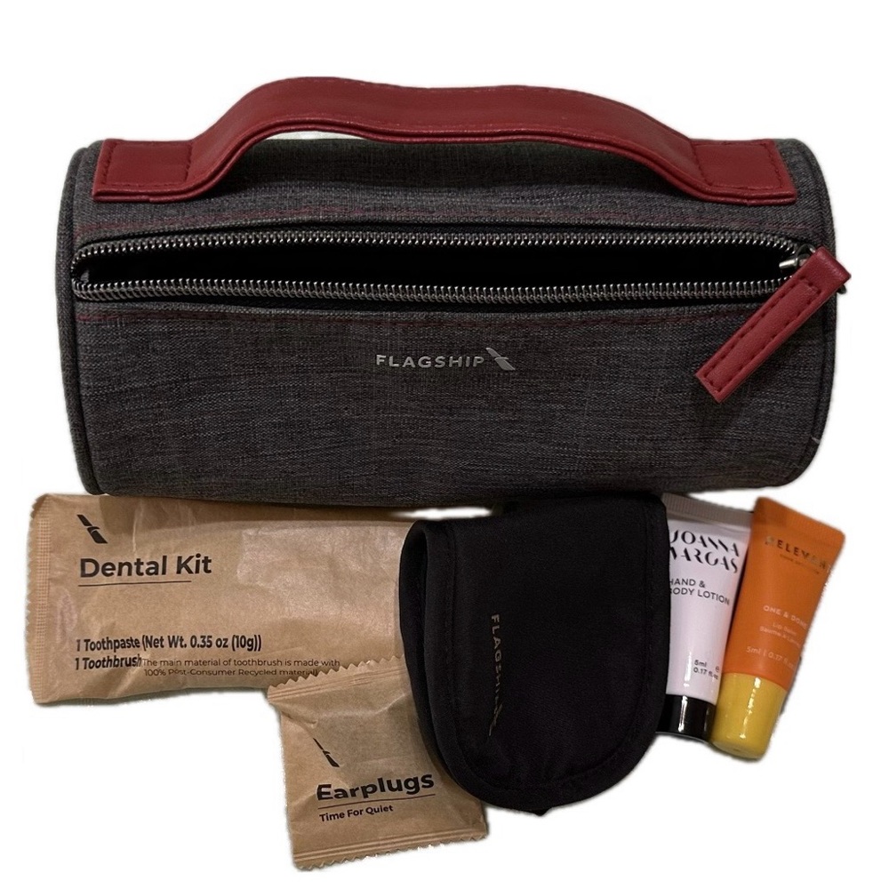 Thirteen Lunes Amenity Kit (New With Tag Fastener) *Free Shipping, See Below)